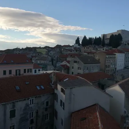 Antonela Apartman *
